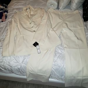 Emily pant suit beige size 12